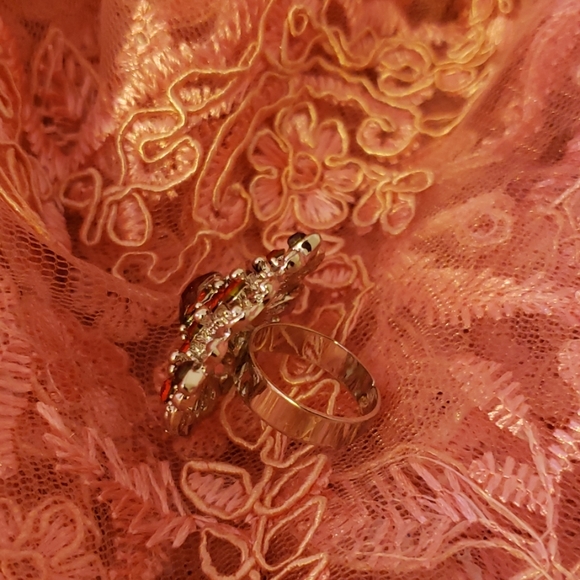 Sebrina Love Luxe Boutique Jewelry Rhinestone Costume Jewelry